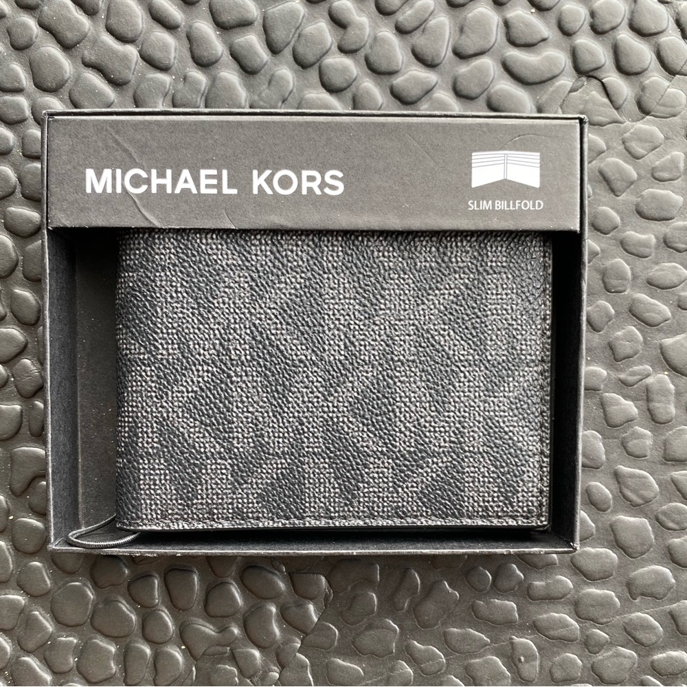 Michael Kors Black Slim Billfold Wallet New In Box